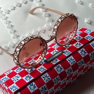 Gorgeous Dolce & Gabbana sunglasses.